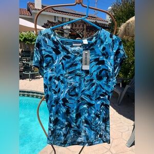 Chico's Blue Graphic Fitted Short Sleeve Tee